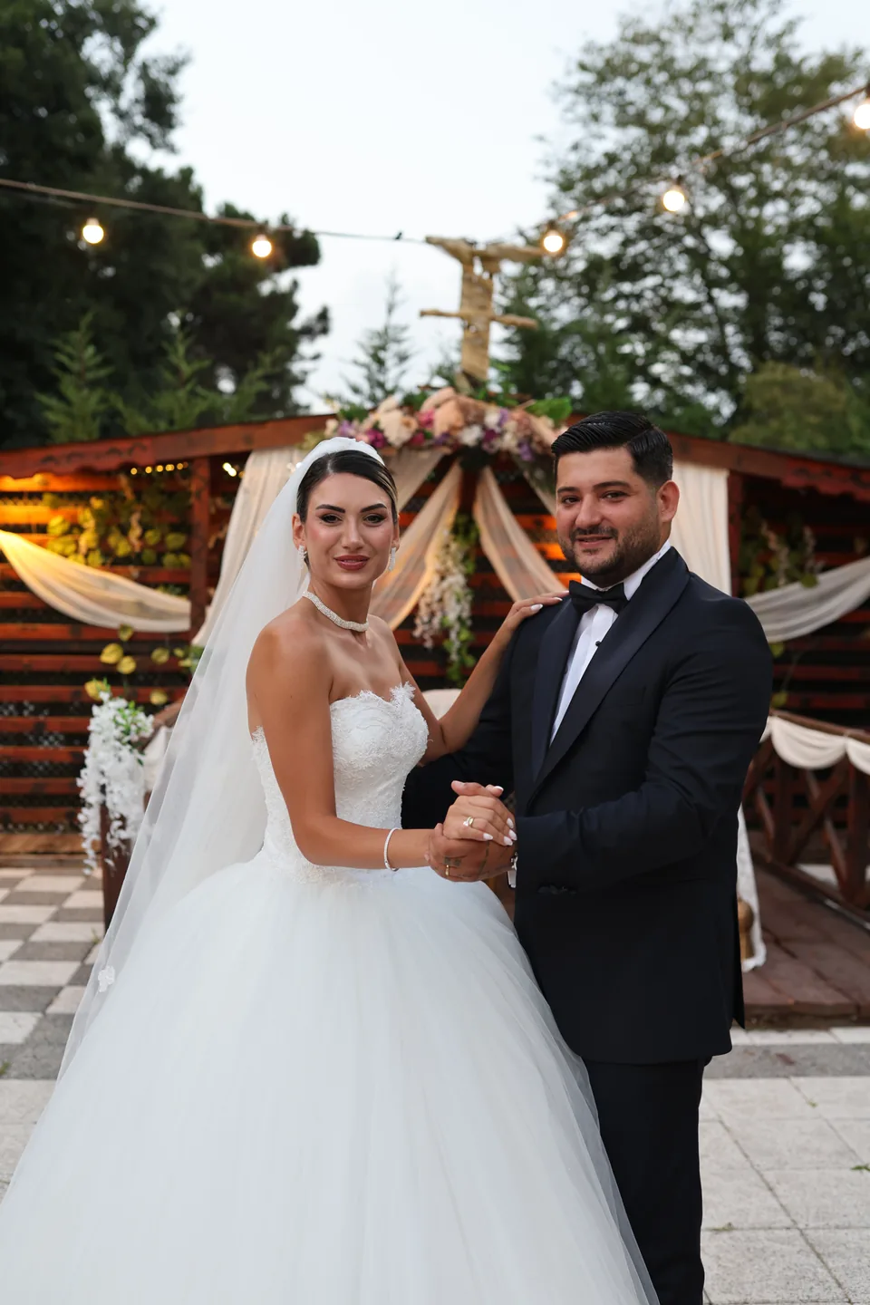 Rüya Bahçe'de gelin ve damat